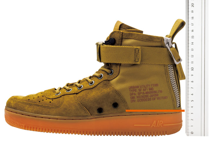 ナイキ スポーツウェアのナイキ SF エア フォース 1 MID