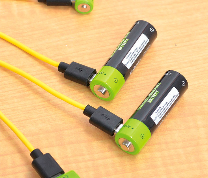 サンコーUSB充電できる乾電池