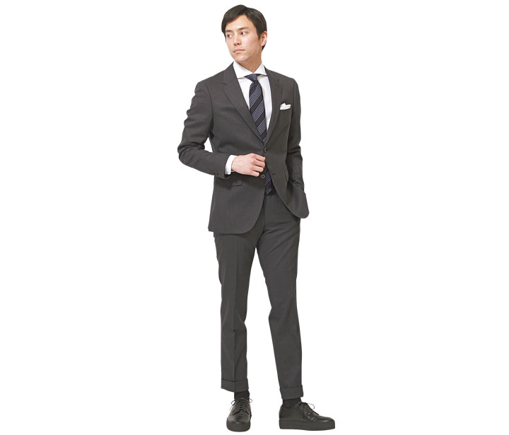 革靴ほど堅くならないスマートカジュアル