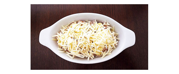 とろけるチーズをのせてトースターで温める。