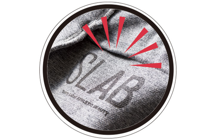 内側に“SLAB”の文字が！