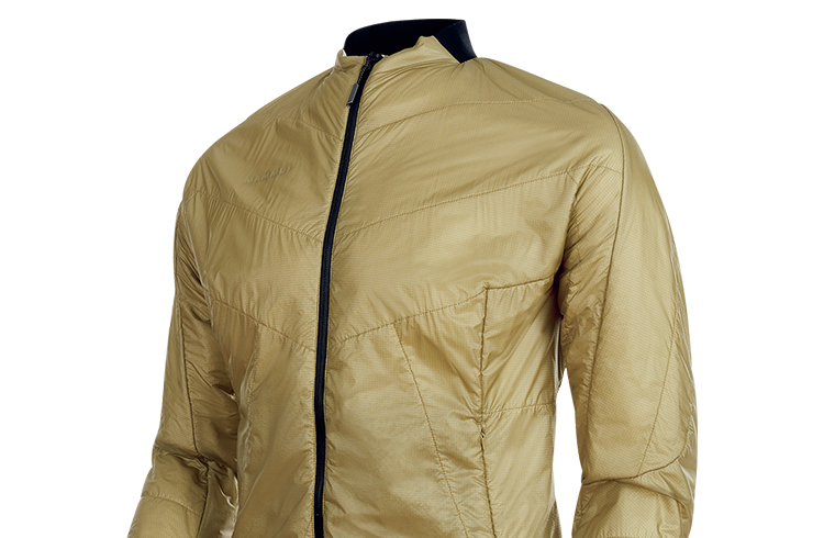 まだまだ冷えるから…カバンに忍ばせたい♡マムートの春中綿ジャケット