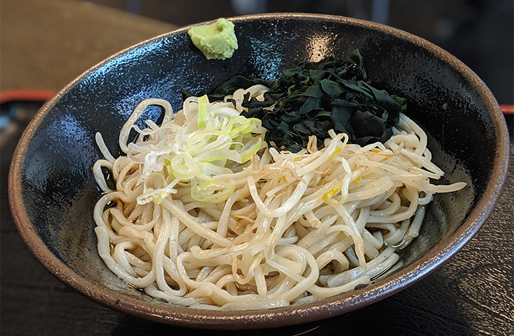 駅そばの高級品「住よし」の名古屋コーチンきしめん【名古屋】