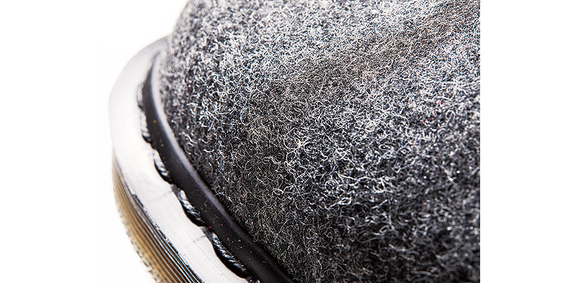 ムーン＆サン社のメルトンウールをアッパーに