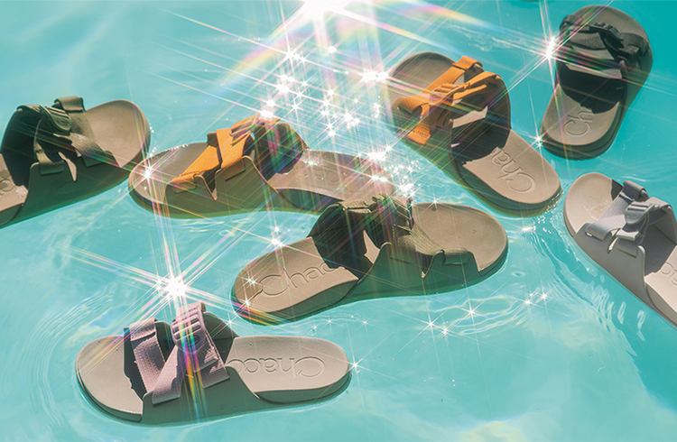 EVAフットベッドが気持ちイイ♪ 最新チャコサンダル｜雑誌Begin(ビギン