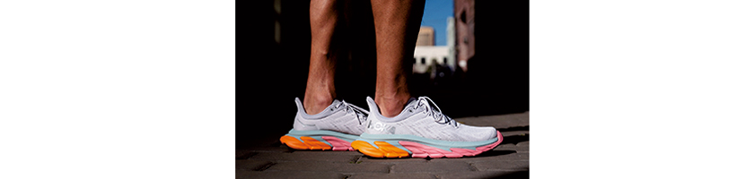 HOKA ONE ONE　ホカ オネオネ　クリフトン エッジ