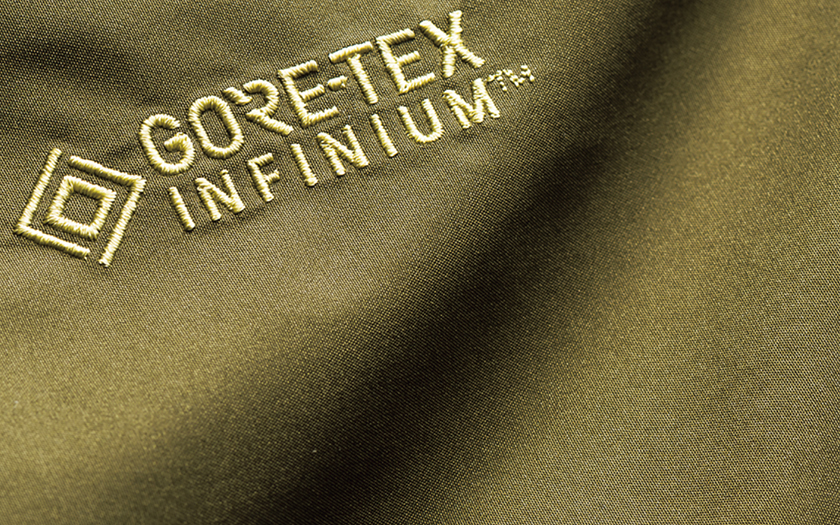 CHUMS チャムス エルモゴアテックス インフィニアム リバーシブルフーディ