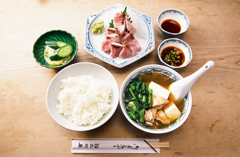 大衆割烹 三州屋 銀座店 天然ブリのたたき定食に鶏豆腐付き