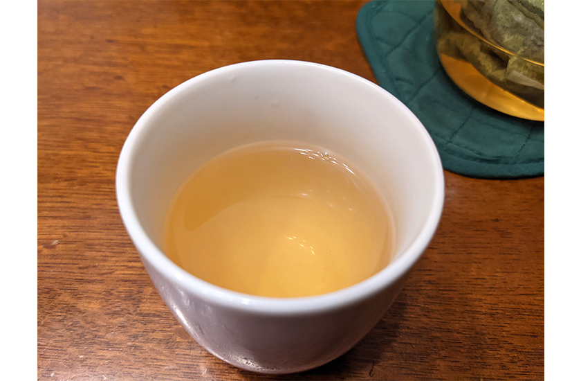 東北牧場の野草茶