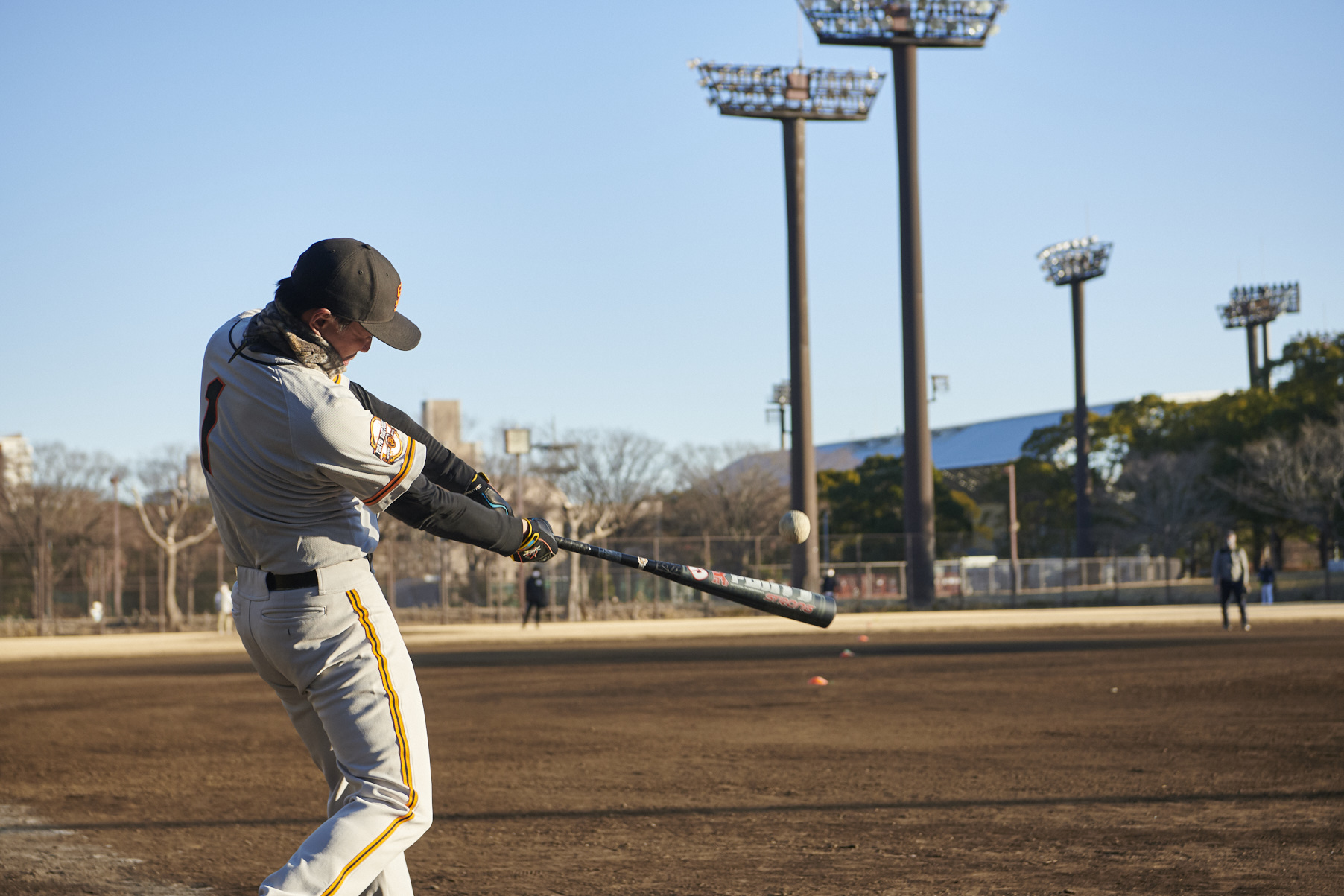 各社の 最も飛ぶ バットを強豪チーム ソフトパンクス に試してもらった結果 マジ飛び草野球バット大調査 03 雑誌begin ビギン 公式サイト