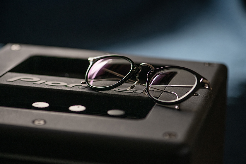  OLIVER PEOPLES オリバーピープルズのコーディング Cording