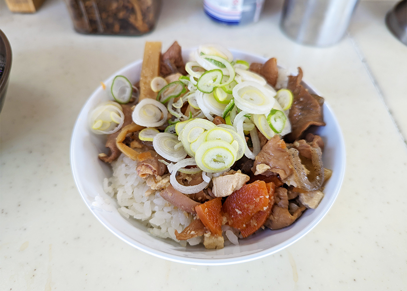 江戸丸のミニもつ丼