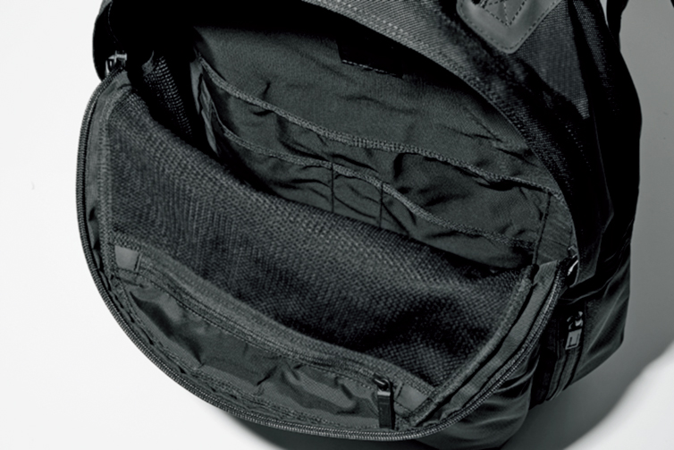MONOLITH モノリスのBACK PACK PRO