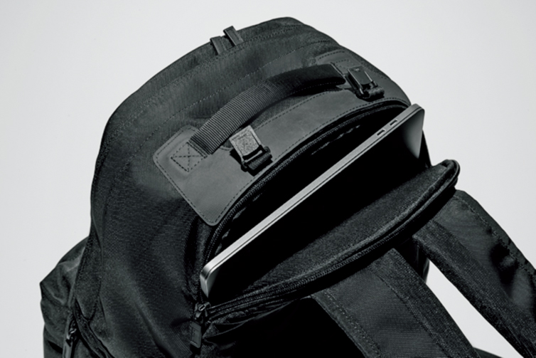 MONOLITH モノリスのBACK PACK PRO