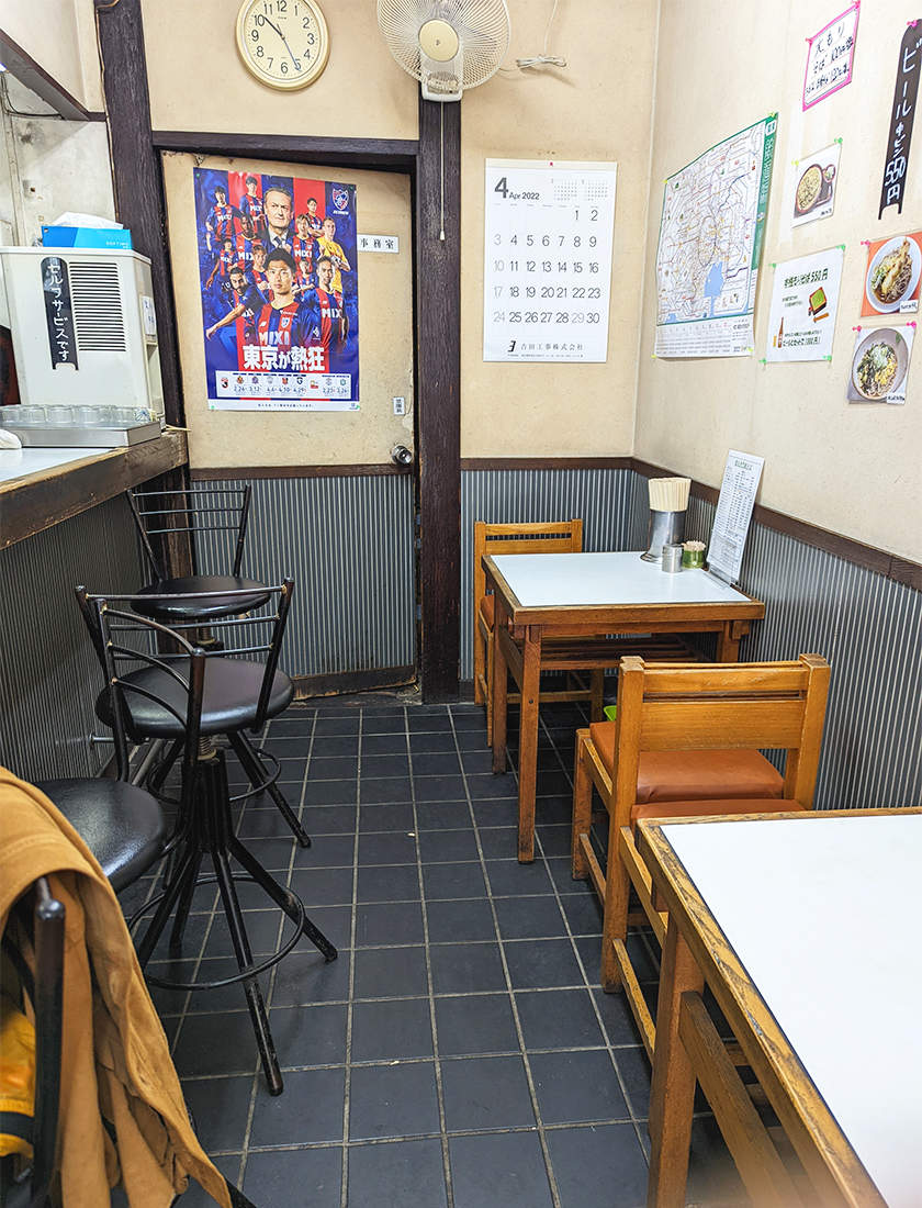 深大寺門前そばの店内