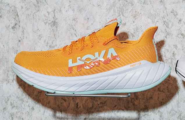 HOKA ONE ONE ホカ オネオネのカーボン×3