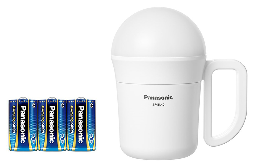 Panasonic パナソニックの乾電池エボルタNEO付き強力ランタン