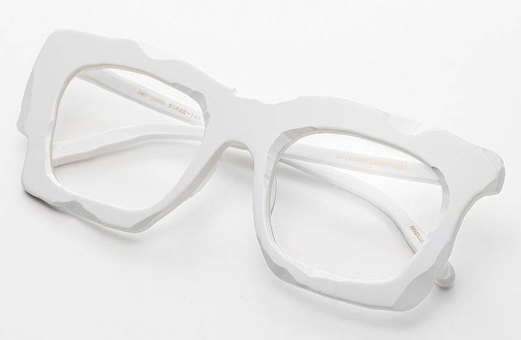 芸術的なデザインを生む国際的な日本の眼鏡ブランド「マサヒロマルヤマ