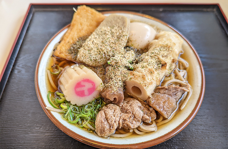 駅そばの高級品「住よし」の名古屋コーチンきしめん【名古屋】