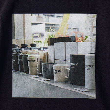 アバハウス フルーツオブザルーム×ノーコーヒーのプリントＴシャツ