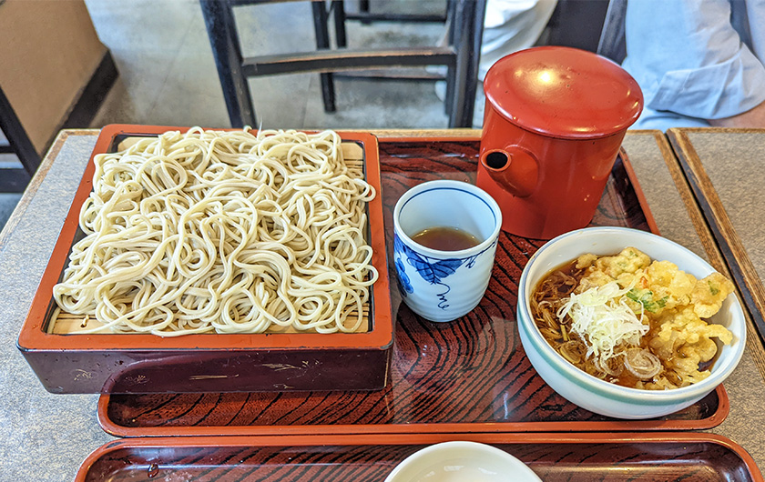 麺房 八角 大倉山店 かき揚げつけ天そば