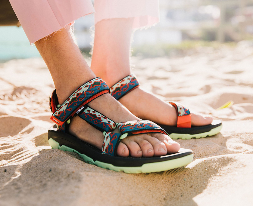 これは何柄？ テバ×イグルーのコラボサンダル｜雑誌Begin(ビギン)公式
