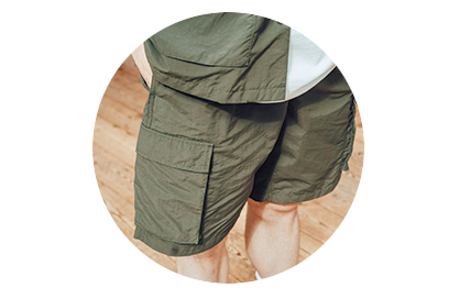 バーラップアウトフィッター×アーバンリサーチ ドアーズのサプレックス ナイロン カーゴ1/2