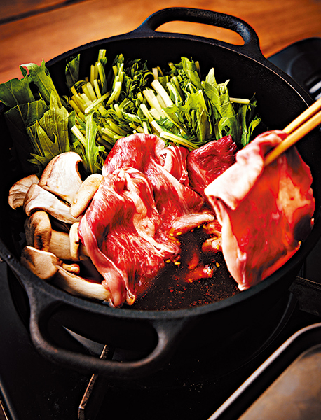 柿安本店 焼肉のたれ 辛口で作るエスニック牛肉ハリハリ鍋