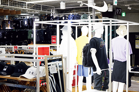 アルペントーキョー スポーツアパレル