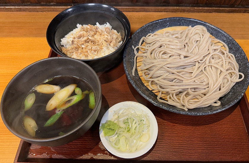 嵯峨谷の 鴨せいろ あじ御飯