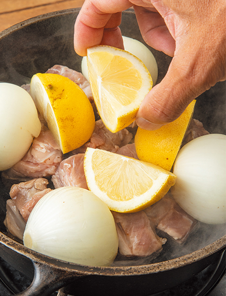 ダッチオーブンレシピ 豚肉の塩レモン煮込み
