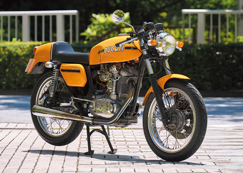 DUCATI ドゥカティの450デスモ