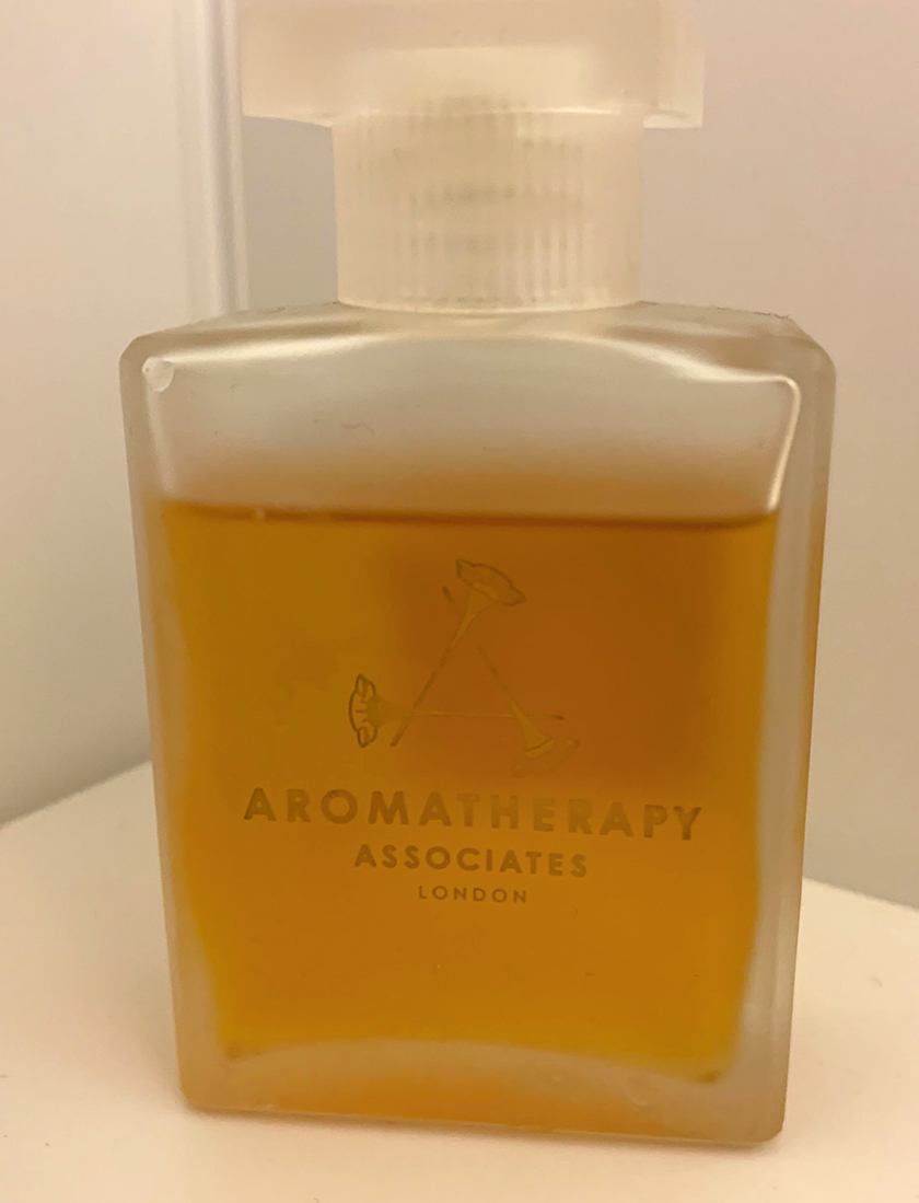 AROMATHERAPY ASSOCIATES アロマセラピー アソシエイツの“イブニング”バス＆シャワーオイル