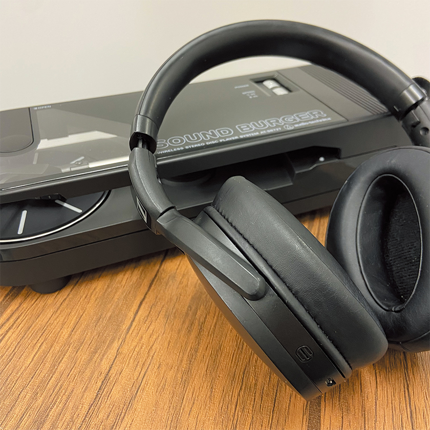 audio technica オーディオテクニカ サウンドバーガー ヘッドホンと接続