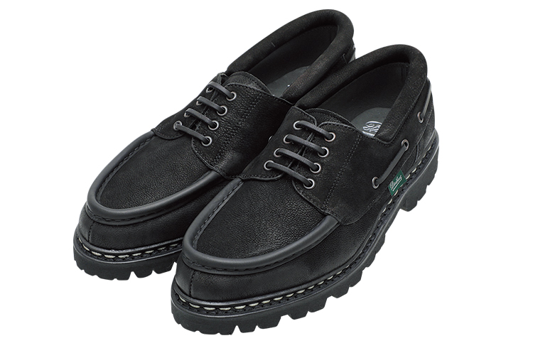 デッキシューズ顔でドレスに使える「アークネッツ」の名別注｜雑誌