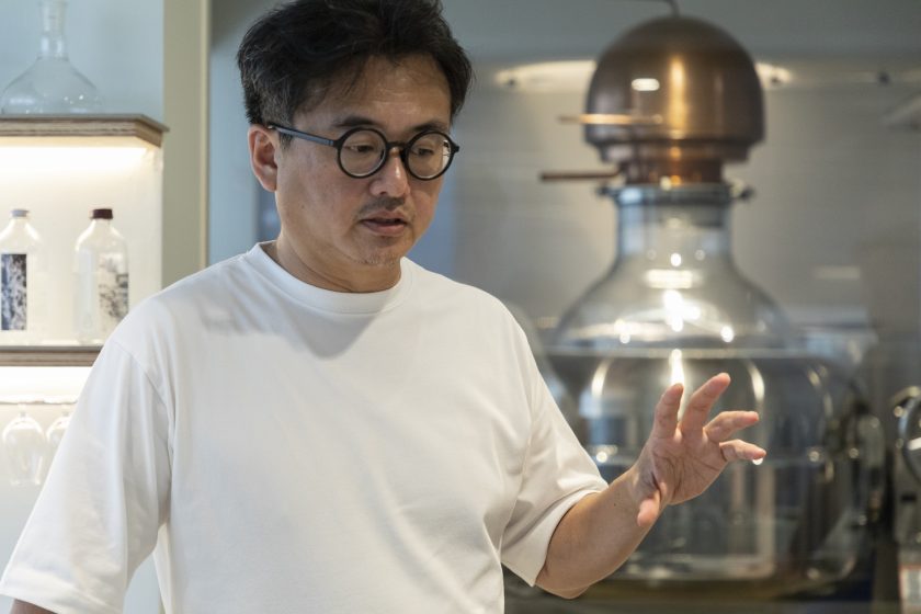 関谷理化ならびにリカシツ代表の関谷幸樹さん