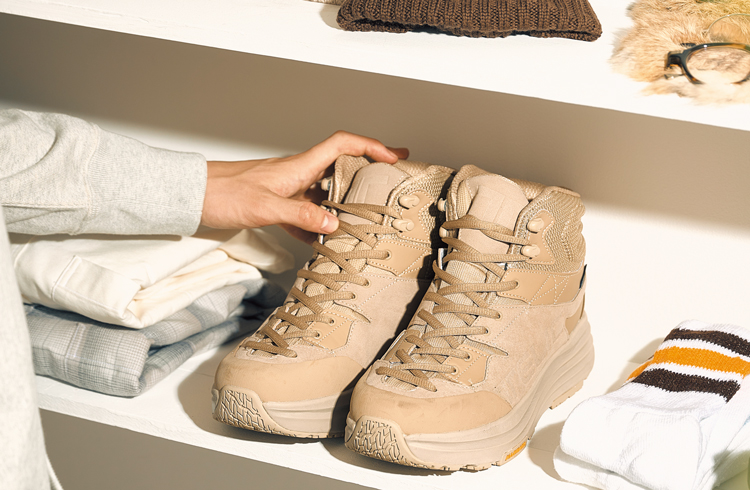 c_2410_outdoor_boots_2_s.jpg