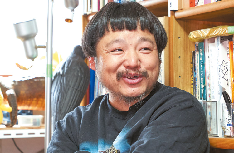ルアーの稼ぎは全部服に!? 異才ルアービルダーの釣りファッション流儀とは？