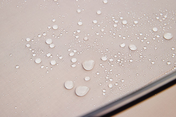 Poly 75D 2000mm 生地で不意の雨もへっちゃら