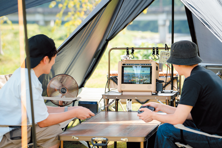 キャプテンスタッグのポータブルバッテリー＆TV