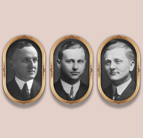1923