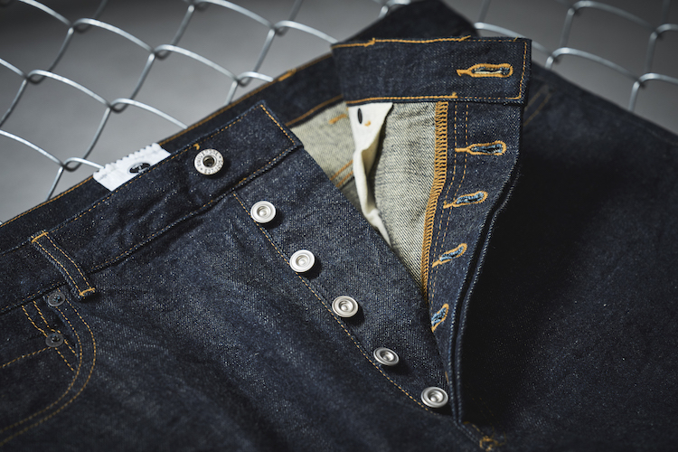 ありそうでなかった!! 日本人にジャストなバカ売れデニム