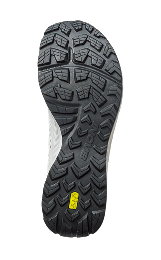 Inov-8 イノヴェイト トレイルフライ V2 MS