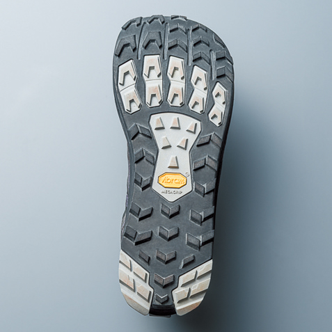 Altra × and wander アルトラ×アンドワンダー ローンピーク 9＋