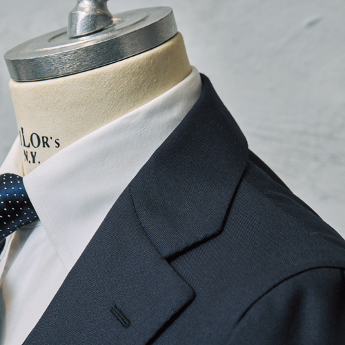 ドルソの仮縫い付きMTM ネイビースーツ