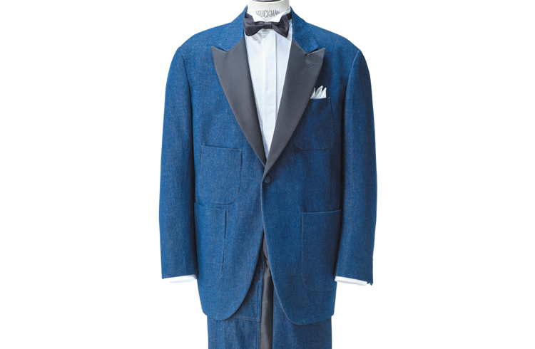 無地Ｔでも退屈にならない！ 美脚イージーの“クラシックアロハ”