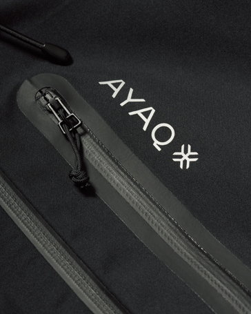 シンプルなロゴデザインも街使いにはドンピシャ