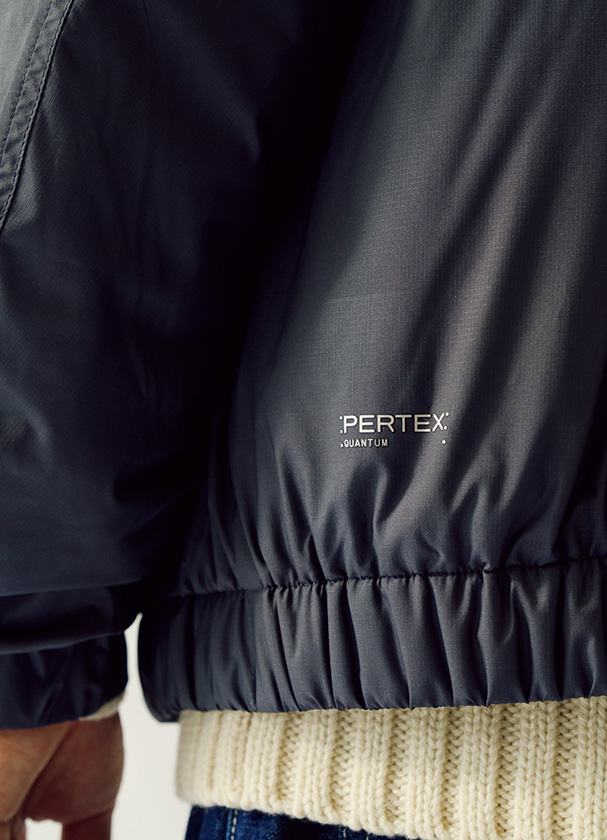 ソフトで撥水性に優れたパーテックスを表地に