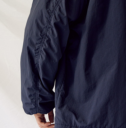 ステッチ周りのパッカリングもニュアンスのミソ