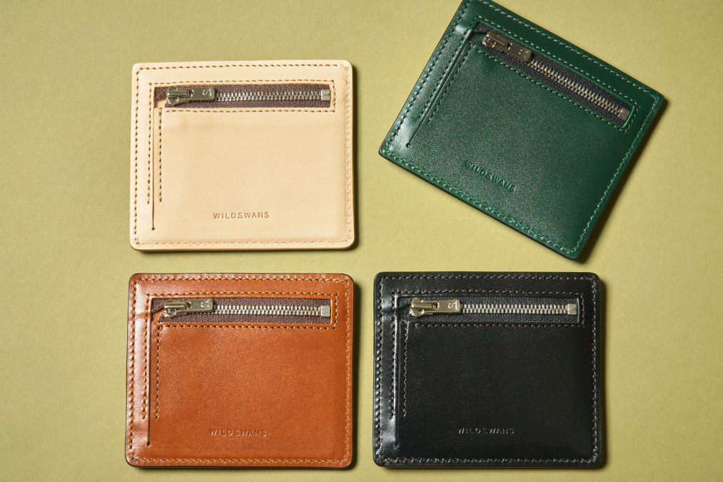 薄くて軽い】希少レザーを贅沢に使ったミニ財布【ワイルドスワンズ